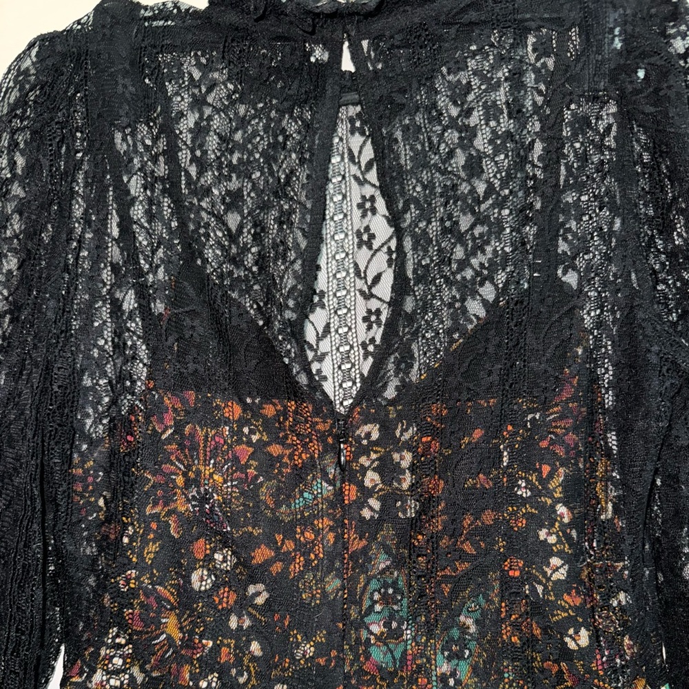 BCBG DRESS SIZE 4 - Picture 4 of 5